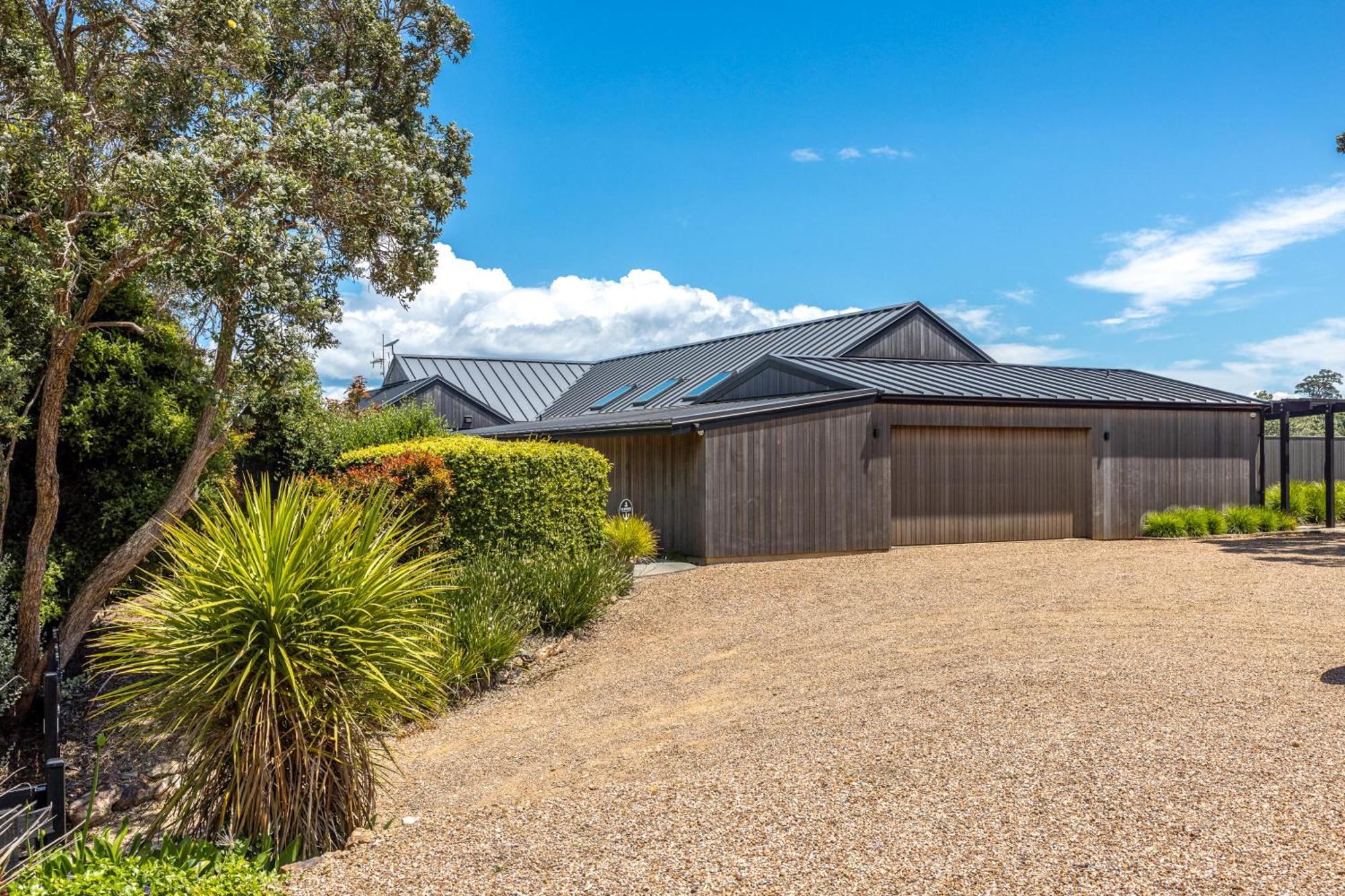 The Moorings Studio Apartments Oneroa Exterior photo